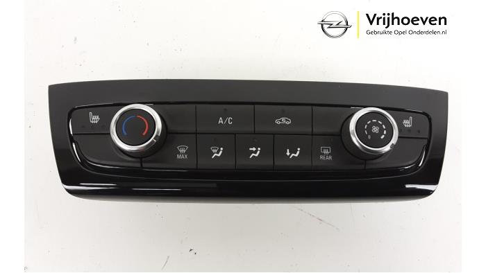 Heater control panel from a Opel Corsa F (UB/UH/UP) 1.2 12V 75 2021