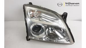 Used Headlight, right Opel Vectra C Caravan 2.2 DIG 16V Price € 35,00 Margin scheme offered by Autodemontage Vrijhoeven B.V.