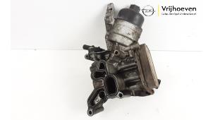 Używane Obudowa filtra oleju Opel Corsa E 1.3 CDTi 16V ecoFLEX Cena € 70,00 Procedura marży oferowane przez Autodemontage Vrijhoeven B.V.