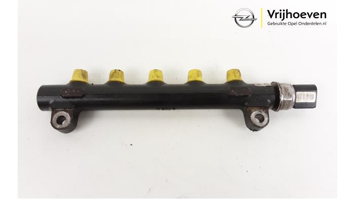 Usagé Système d'injection Opel Antara 2.2 CDTI 16V 4x2 Prix € 100,00 Règlement à la marge proposé par Autodemontage Vrijhoeven B.V.