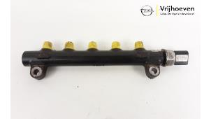 Used Fuel injector nozzle Opel Antara 2.2 CDTI 16V 4x2 Price € 100,00 Margin scheme offered by Autodemontage Vrijhoeven B.V.