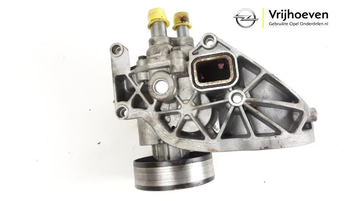 Pompe à eau d'un Vauxhall Antara 2.2 CDTI 16V 4x2 2014