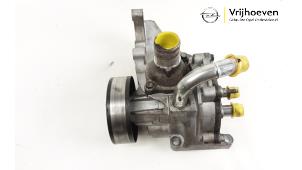 Używane Pompa wodna Opel Antara 2.2 CDTI 16V 4x2 Cena € 100,00 Procedura marży oferowane przez Autodemontage Vrijhoeven B.V.
