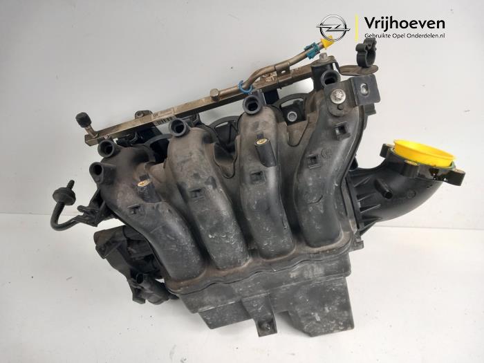 Begagnade Insugsrör Opel Astra H (L48) 1.6 16V Pris € 100,00 Marginaltabell erbjuds av Autodemontage Vrijhoeven B.V.