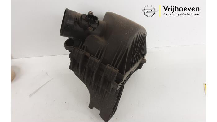 Cuerpo de filtro de aire de un Vauxhall Mokka/Mokka X 1.4 Turbo 16V 4x4 2013