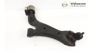 Usagé Bras de suspension avant gauche Opel Antara 2.2 CDTI 16V 4x4 Prix € 20,00 Règlement à la marge proposé par Autodemontage Vrijhoeven B.V.