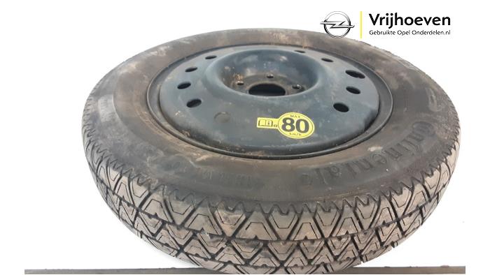 Roue galette d'un Vauxhall Antara 2.2 CDTI 16V 4x4 2012