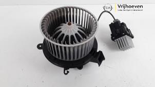 Usados Motor de ventilador de calefactor Opel Astra J (PC6/PD6/PE6/PF6) 1.4 Turbo 16V Precio € 60,00 Norma de margen ofrecido por Autodemontage Vrijhoeven B.V.
