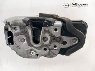 Used Front door lock mechanism 4-door, right Opel Astra J (PC6/PD6/PE6/PF6) 1.4 Turbo 16V Price € 25,00 Margin scheme offered by Autodemontage Vrijhoeven B.V.