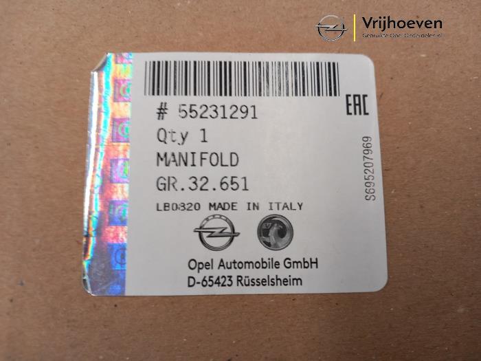 Tubulure d'admission d'un Opel Corsa D 1.3 CDTi 16V ecoFLEX
