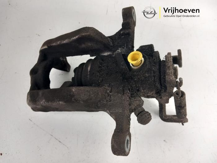 Gebrauchte Bremszange rechts hinten Opel Astra J (PC6/PD6/PE6/PF6) 1.4 Turbo 16V Preis € 30,00 Margenregelung angeboten von Autodemontage Vrijhoeven B.V.