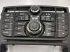 Panel de control de radio de un Opel Astra J Sports Tourer (PD8/PE8/PF8) 1.7 CDTi 16V 2011