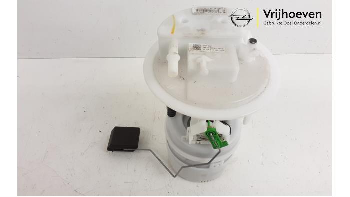 Electric fuel pump from a Opel Corsa F (UB/UH/UP) 1.2 Turbo 12V 100 2020