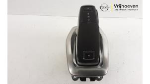 Used Automatic gear selector Opel Corsa F (UB/UH/UP) 1.2 Turbo 12V 100 Price € 175,00 Margin scheme offered by Autodemontage Vrijhoeven B.V.