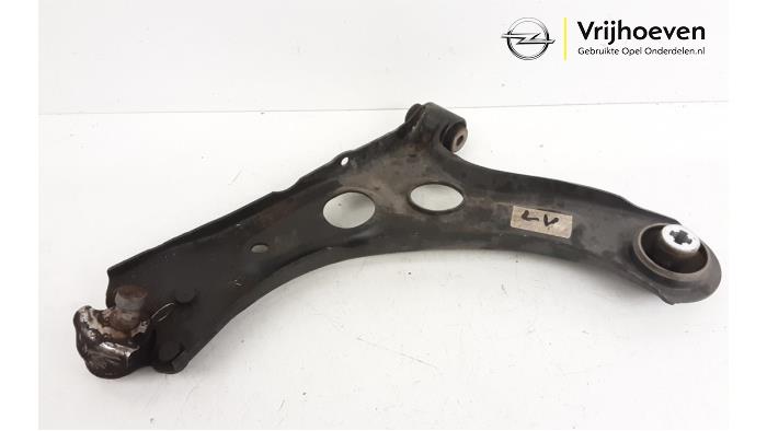 Front wishbone, left from a Opel Corsa F (UB/UH/UP) 1.2 12V 75 2021