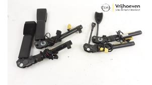 Usagé Kit tendeur de ceinture Opel Meriva 1.4 Turbo 16V ecoFLEX Prix € 225,00 Règlement à la marge proposé par Autodemontage Vrijhoeven B.V.