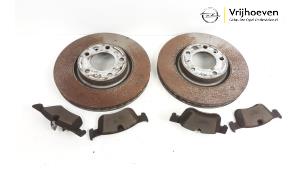 Used Brake disc + block front Opel Combo Life/Tour 1.2 110 Price € 100,00 Margin scheme offered by Autodemontage Vrijhoeven B.V.