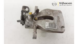Used Rear brake calliper, right Opel Combo Life/Tour 1.2 110 Price € 80,00 Margin scheme offered by Autodemontage Vrijhoeven B.V.