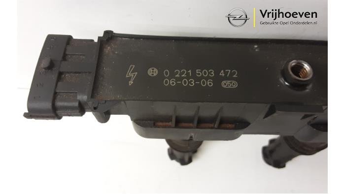 Ignition coil from a Opel Corsa C (F08/68) 1.4 16V Twin Port 2005