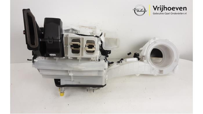 Heater housing from a Vauxhall Combo Life 1.5 CDTI 100 2021
