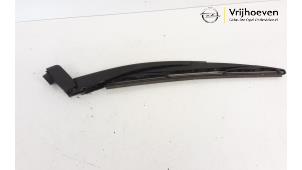 Used Rear wiper arm Opel Combo Life/Tour 1.2 110 Price € 20,00 Margin scheme offered by Autodemontage Vrijhoeven B.V.