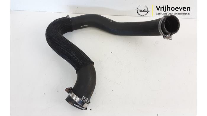 Intercooler hose from a Opel Combo Life/Tour 1.2 110 2021