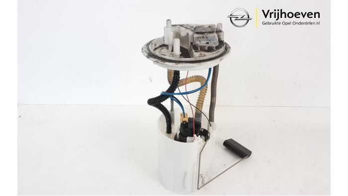 Usagé Pompe à carburant Opel Combo 1.3 CDTI 16V ecoFlex Prix € 30,00 Règlement à la marge proposé par Autodemontage Vrijhoeven B.V.