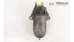 Usagé Boîtier de filtre carburant Opel Combo 1.6 CDTI 16V Prix € 30,00 Règlement à la marge proposé par Autodemontage Vrijhoeven B.V.