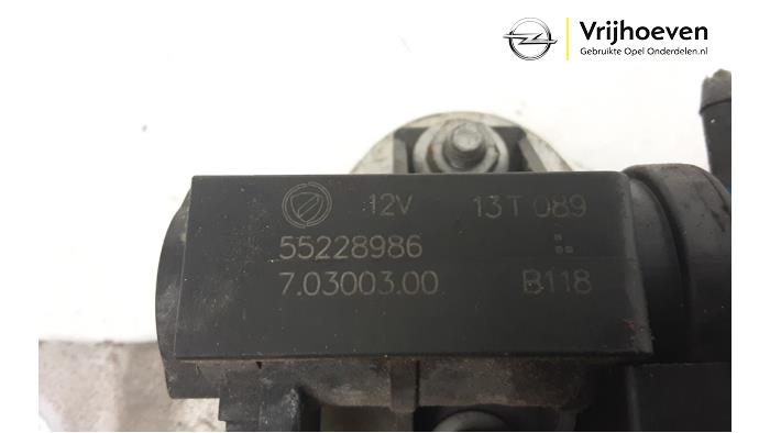 Turbodruckregler van een Opel Combo 1.6 CDTI 16V 2013