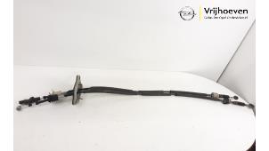 Used Gearbox shift cable Opel Combo 1.3 CDTI 16V ecoFlex Price € 30,00 Margin scheme offered by Autodemontage Vrijhoeven B.V.