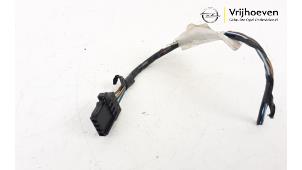 Used Plug Opel Meriva 1.4 Turbo 16V Ecotec Price € 30,00 Margin scheme offered by Autodemontage Vrijhoeven B.V.