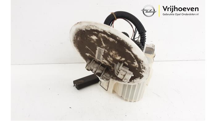 Electric fuel pump from a Opel Zafira (M75) 1.6 16V 2009