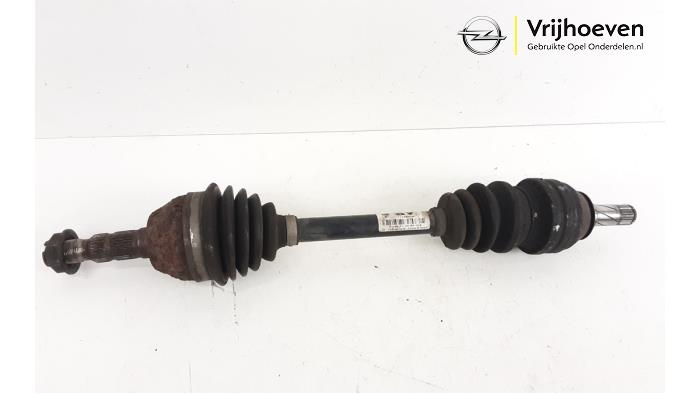 Front drive shaft, left from a Opel Zafira (M75) 1.6 16V 2009