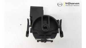 Used Ignition switch contact block Opel Corsa C (F08/68) 1.2 16V Price € 10,00 Margin scheme offered by Autodemontage Vrijhoeven B.V.