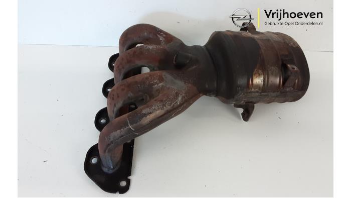 Exhaust manifold + catalyst from a Opel Astra H Twin Top (L67) 1.8 16V 2006