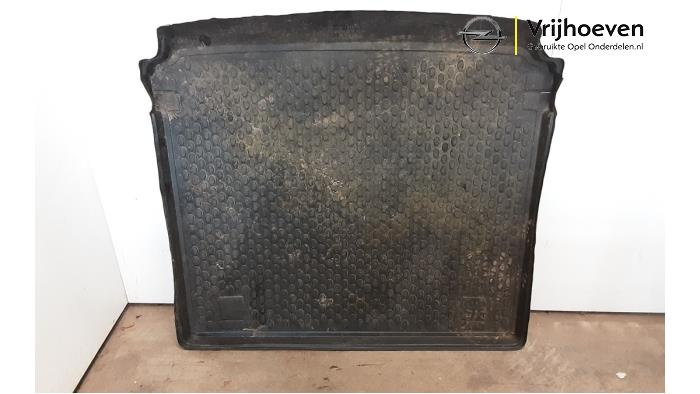 Boot mat from a Opel Astra H SW (L35) 2.0 16V Turbo 2004