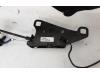 Convertible top hinge from a Opel Astra H Twin Top (L67) 1.8 16V 2006