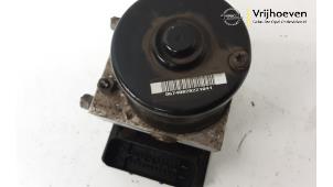 ABS-pump från en Opel Astra H SW (L35) 2.0 16V Turbo 2004