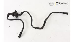 Used Fuel line Opel Astra H Twin Top (L67) 1.8 16V Price € 50,00 Margin scheme offered by Autodemontage Vrijhoeven B.V.
