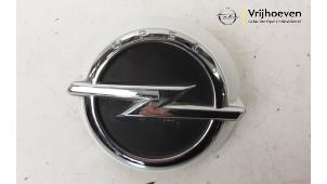 Gebrauchte Schalter Heckklappe Opel Karl 1.0 12V Preis € 40,00 Margenregelung angeboten von Autodemontage Vrijhoeven B.V.
