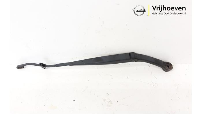 Front wiper arm from a Opel Karl 1.0 12V 2015