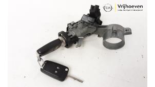 Gebrauchte Zündschloss + Schlüssel Opel Karl 1.0 12V Preis € 65,00 Margenregelung angeboten von Autodemontage Vrijhoeven B.V.