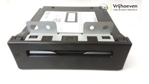 Used CD player Opel Insignia 1.6 CDTI 16V Price € 40,00 Margin scheme offered by Autodemontage Vrijhoeven B.V.