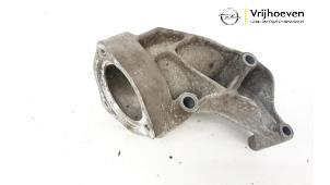 Used Support bearing, front right Opel Insignia 1.6 CDTI 16V Price € 20,00 Margin scheme offered by Autodemontage Vrijhoeven B.V.