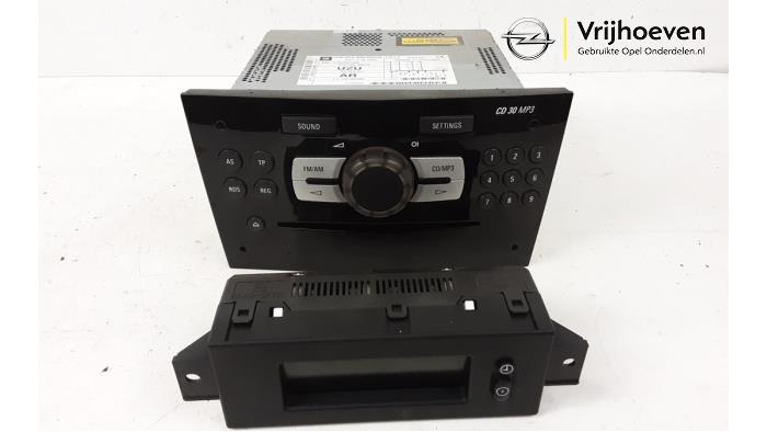 Gebrauchte Radio Modul Opel Corsa D 1.6i OPC 16V Turbo Preis € 50,00 Margenregelung angeboten von Autodemontage Vrijhoeven B.V.