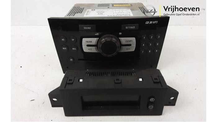 Gebrauchte Radio Modul Opel Corsa D 1.6i OPC 16V Turbo Preis € 50,00 Margenregelung angeboten von Autodemontage Vrijhoeven B.V.