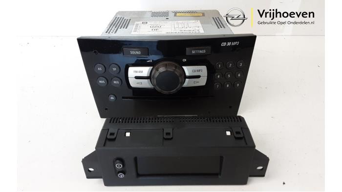 Gebrauchte Radio Modul Opel Corsa D 1.6i OPC 16V Turbo Preis € 50,00 Margenregelung angeboten von Autodemontage Vrijhoeven B.V.
