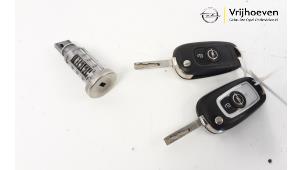Gebrauchte Zündschloss + Schlüssel Opel Astra K Sports Tourer 1.6 CDTI 110 16V Preis € 65,00 Margenregelung angeboten von Autodemontage Vrijhoeven B.V.