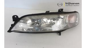 Used Headlight, left Opel Vectra B (36) 1.8 16V Ecotec Price € 25,00 Margin scheme offered by Autodemontage Vrijhoeven B.V.