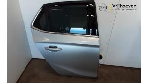 Używane Drzwi prawe tylne wersja 4-drzwiowa Opel Corsa F (UB/UH/UP) 1.2 Turbo 12V 100 Cena € 500,00 Procedura marży oferowane przez Autodemontage Vrijhoeven B.V.